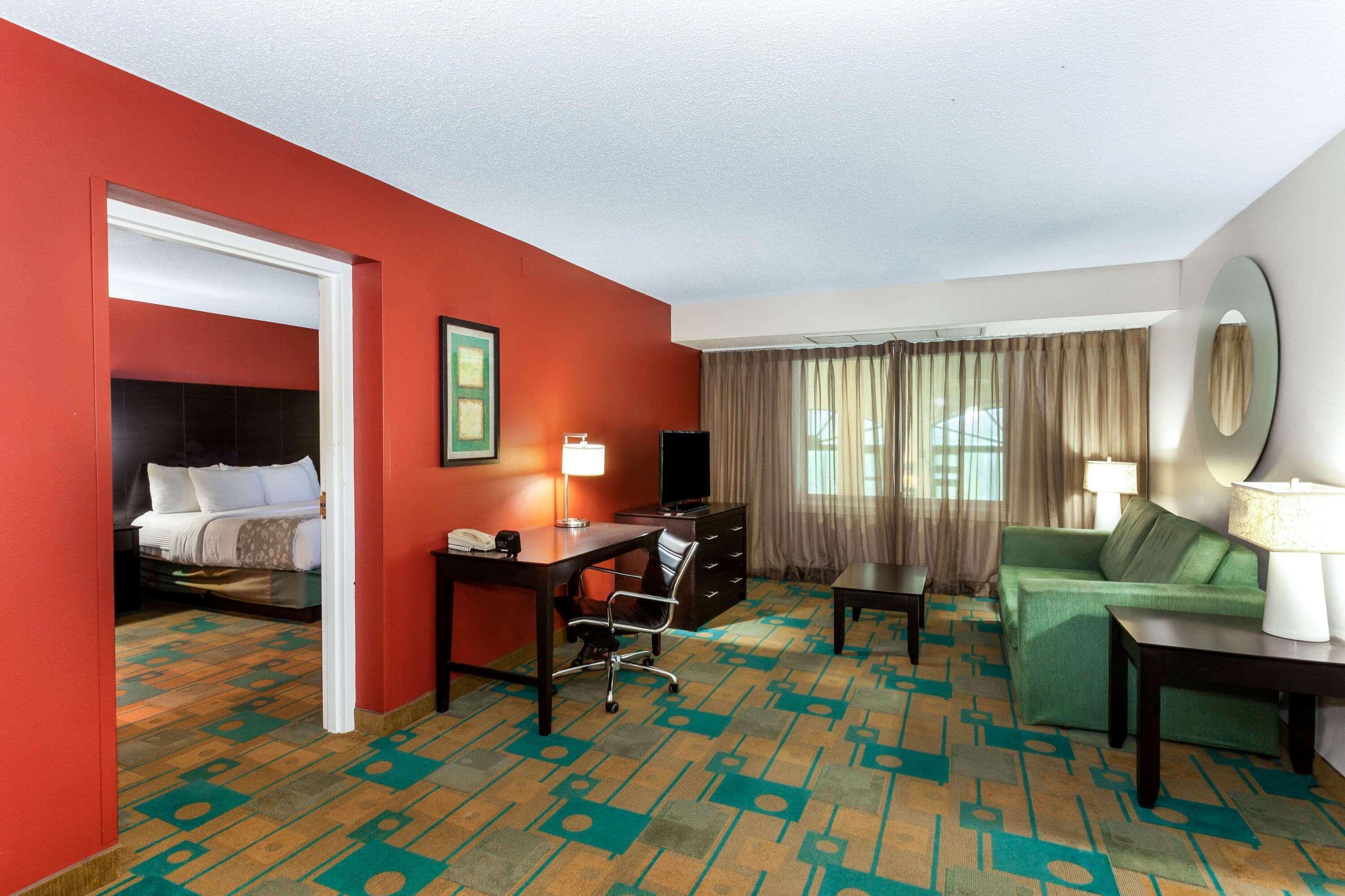 La Quinta By Wyndham Milwaukee Bayshore Area Glendale Exterior foto
