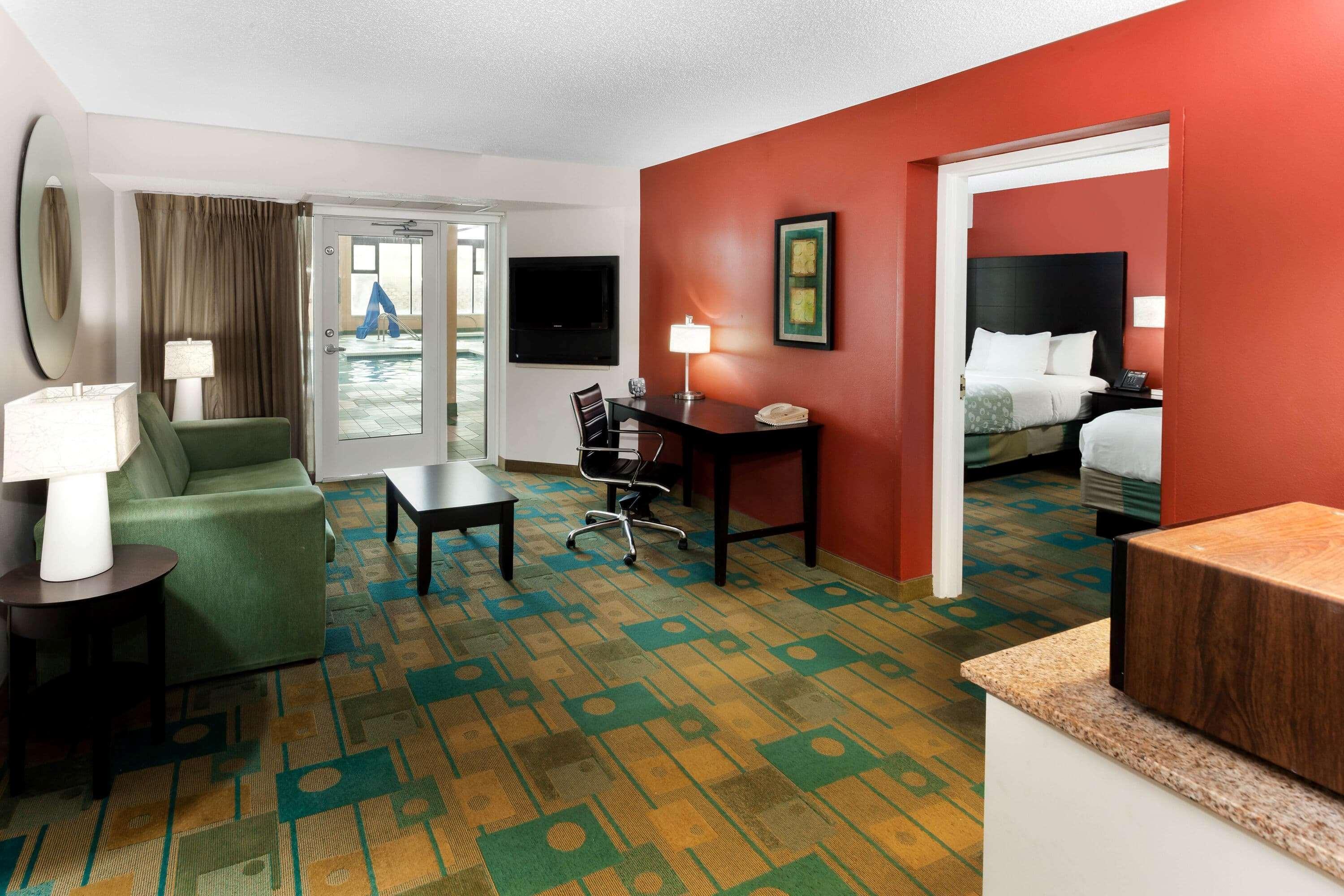 La Quinta By Wyndham Milwaukee Bayshore Area Glendale Exterior foto
